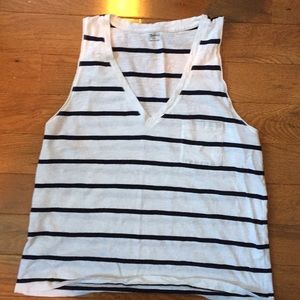 Madewell v neck tank